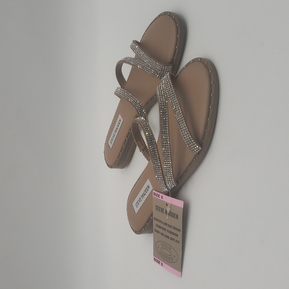 979- Steve Madden Slip-On 3 Band Women's Sandals Size 6 Made In Brazil NWT - Picture 1 of 8